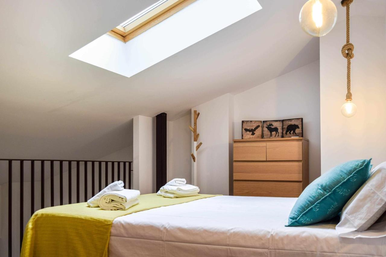 Loft Besalu Alojamiento Centrico Y Acogedor Exterior foto
